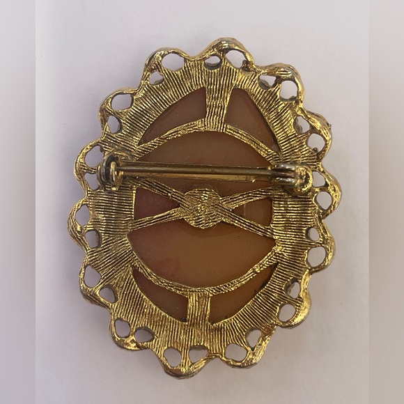 Antique cameo brooch pin vintage gold red porcelain - Picture 3 of 8